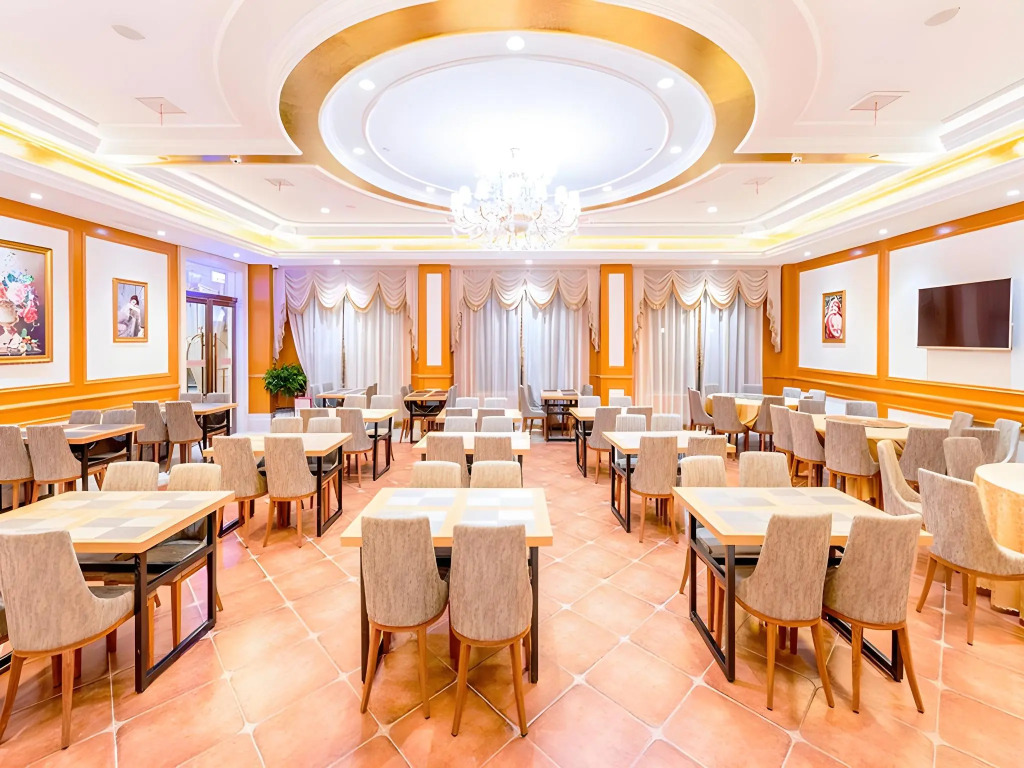Vienna Hotel Shanghai Gucun Park