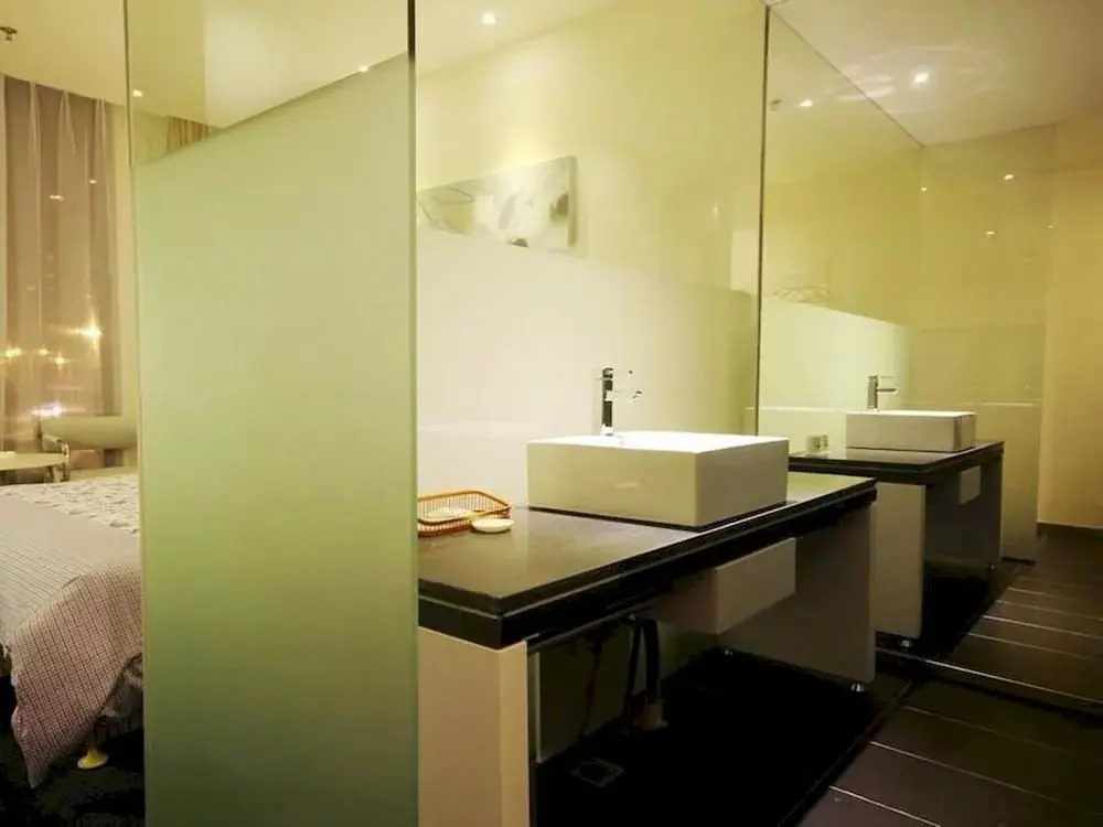 Motel 168 Wuxi Changjiang Road Branch