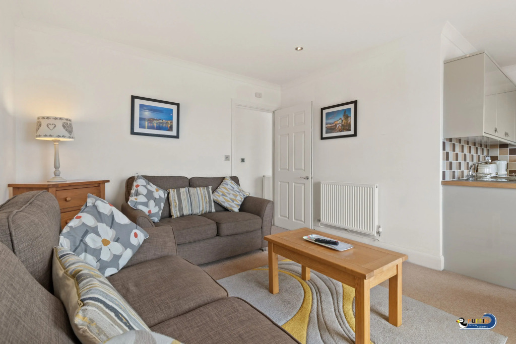 Surf Deck - Lovely Apartment Spectacular Coastal Views Short Walk to Beach