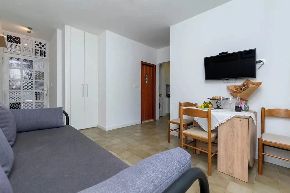 Apartment Livr