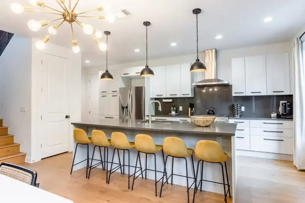 Eastside House Supreme 6 Min Drive to DT