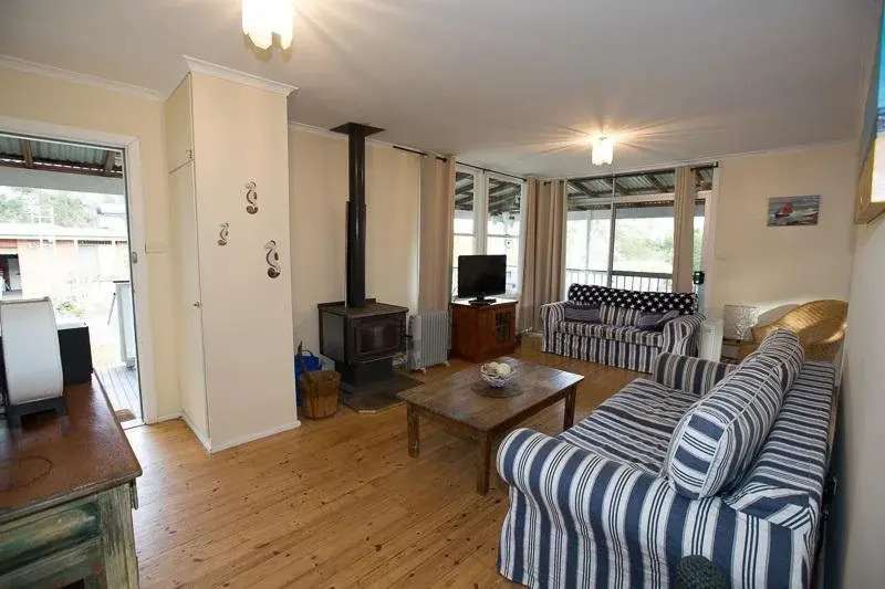 Bush & Bay Cottage