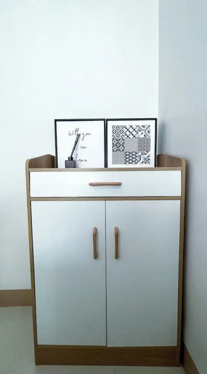 A Simple Yet Cozy Studio