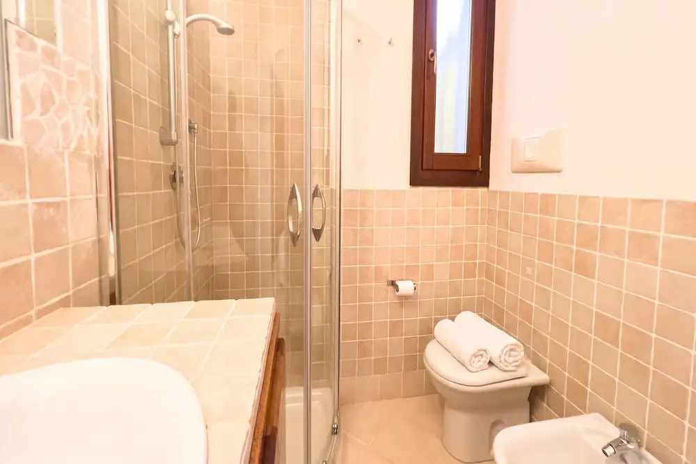 Villa Victoria 1.5 Km From The Beach