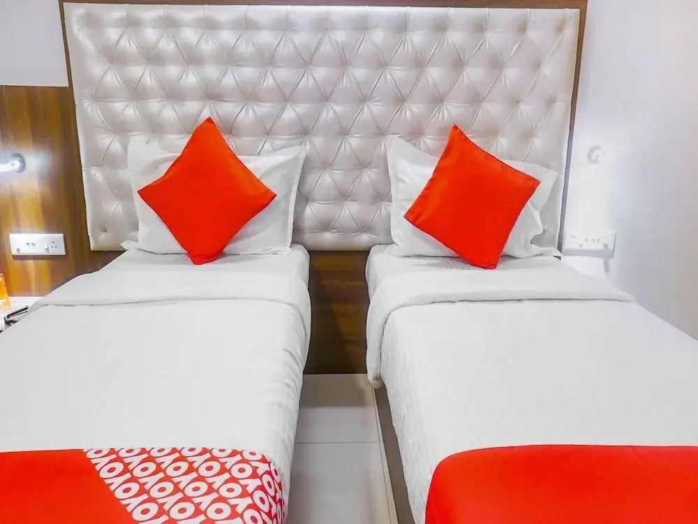 Pearl Inn by OYO Rooms