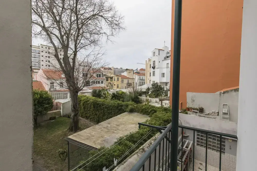 Rustic Flat at Lisbon's Heart