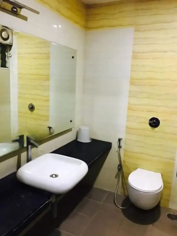 Iroomz Vaishali Residency