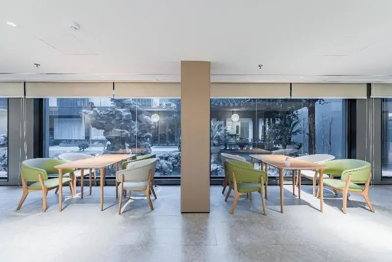 Ji Hotel (Suzhou Baodai road subway station)