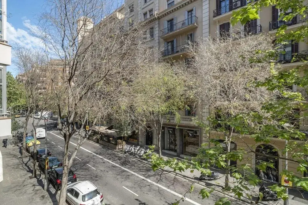 Lovely 1bed Apt W/balcony in Eixample
