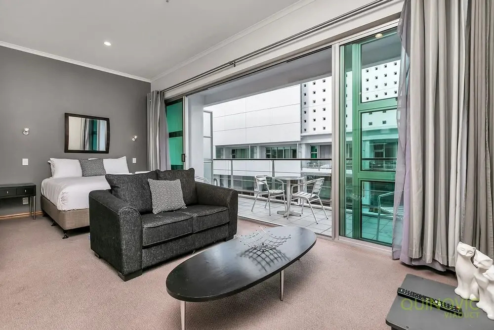 QV Lovely Princes Wharf Studio - 974
