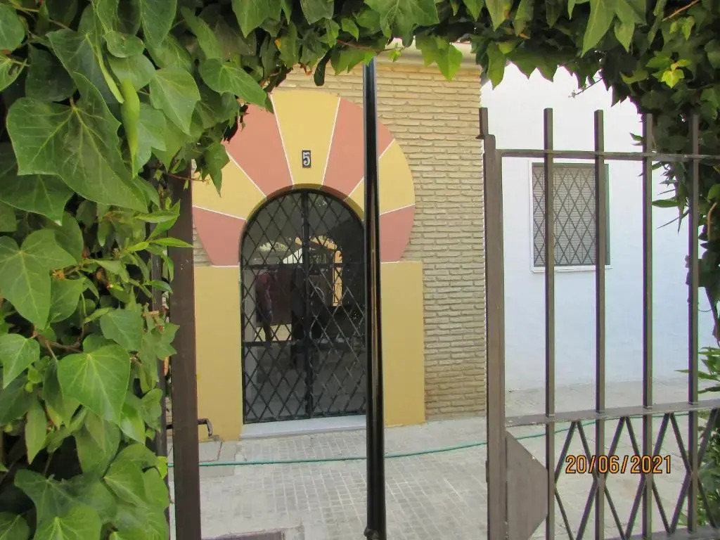 Calle Yerbabuena 5