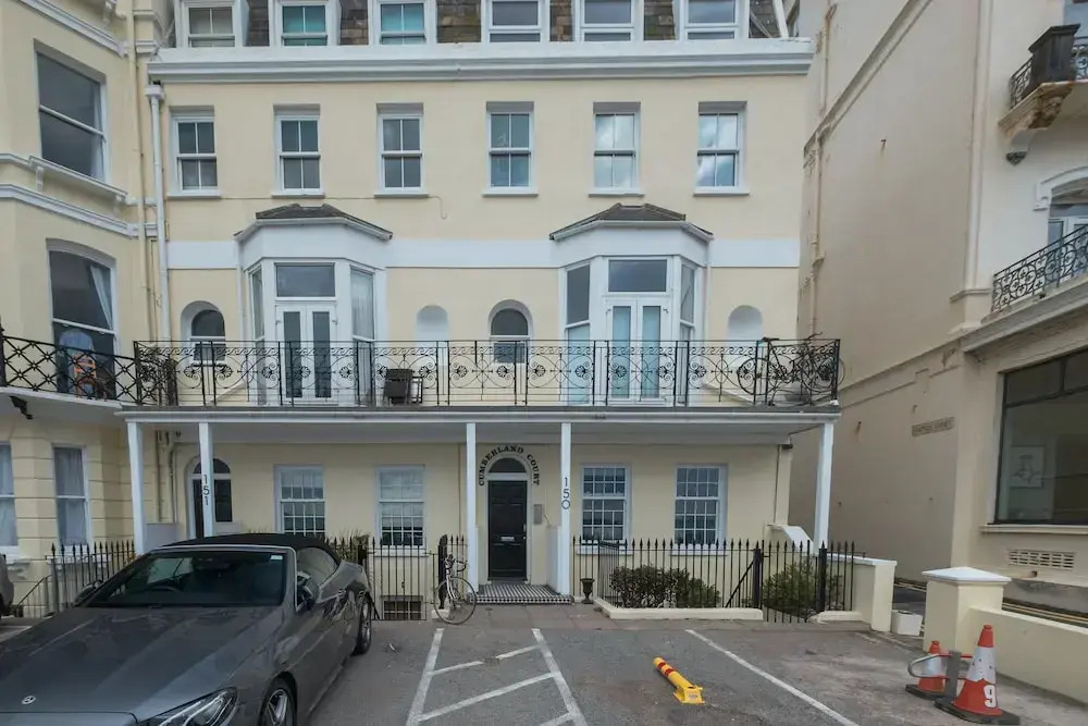 Fred's Flat With Sea View