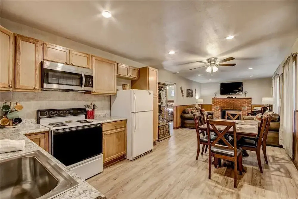 Worth the Wait, 3 Bedrooms, Gas Grill, Air Conditioning, WiFi, Sleeps 6