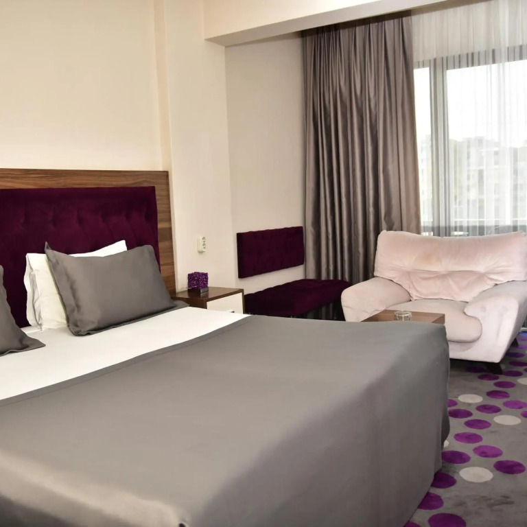 Hande Hotel