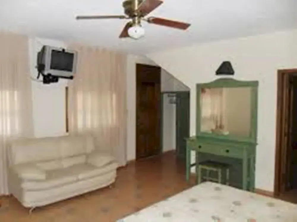 Hotel Montroi Express