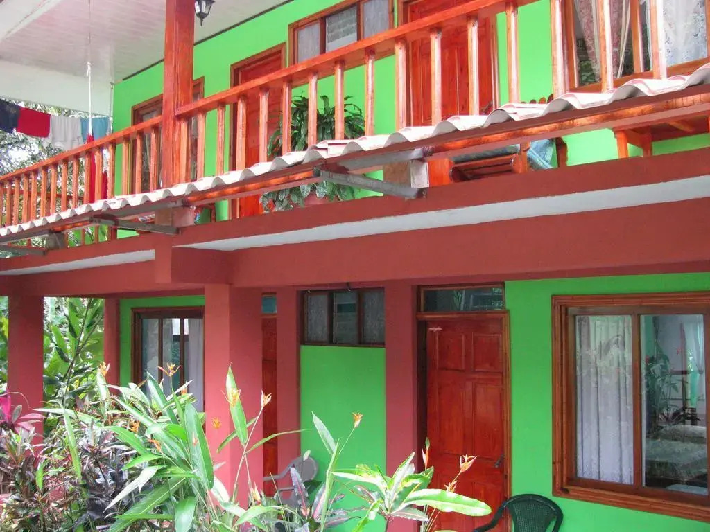 Cabinas Manolo Corcovado