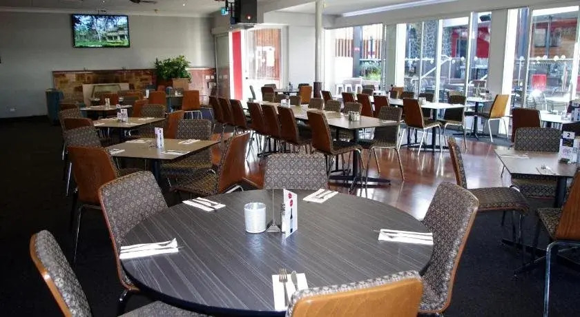 Eyre Hotel