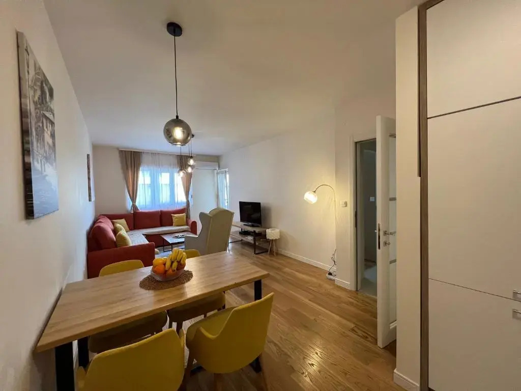 White Homes apartment 12