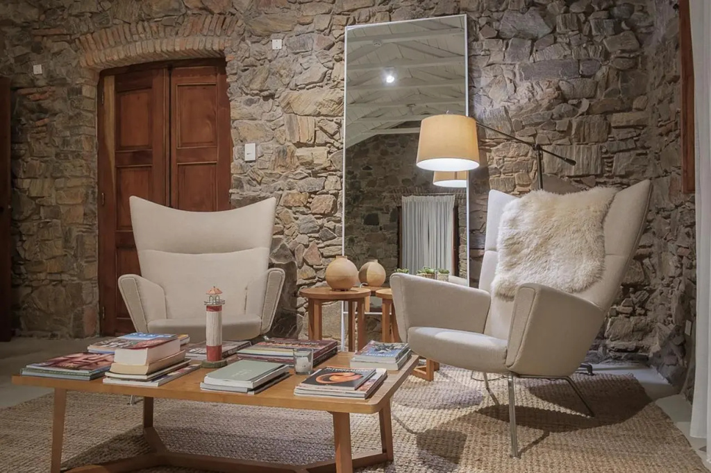 Charco Hotel