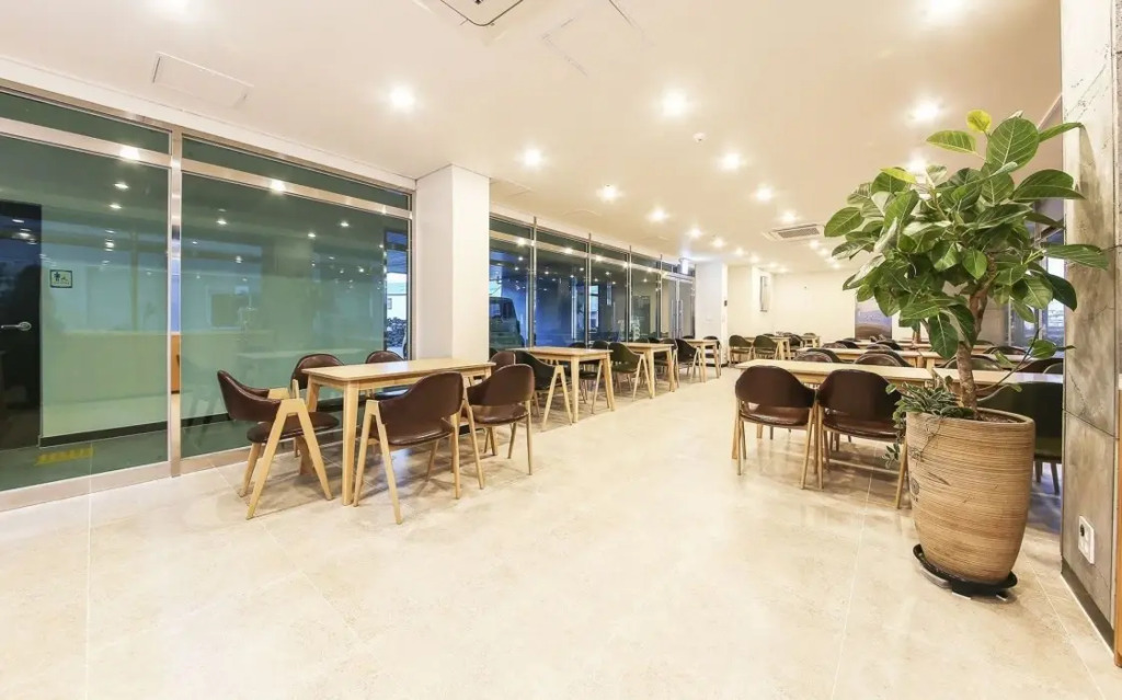 Sunrise Hotel Seopjikoji