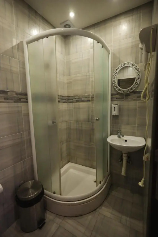Golden Lux Apartments and Rooms