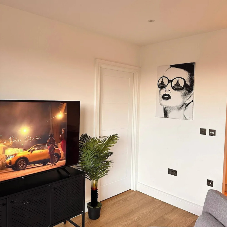 Cozy one Bedroom With a Big Balcony and Parking