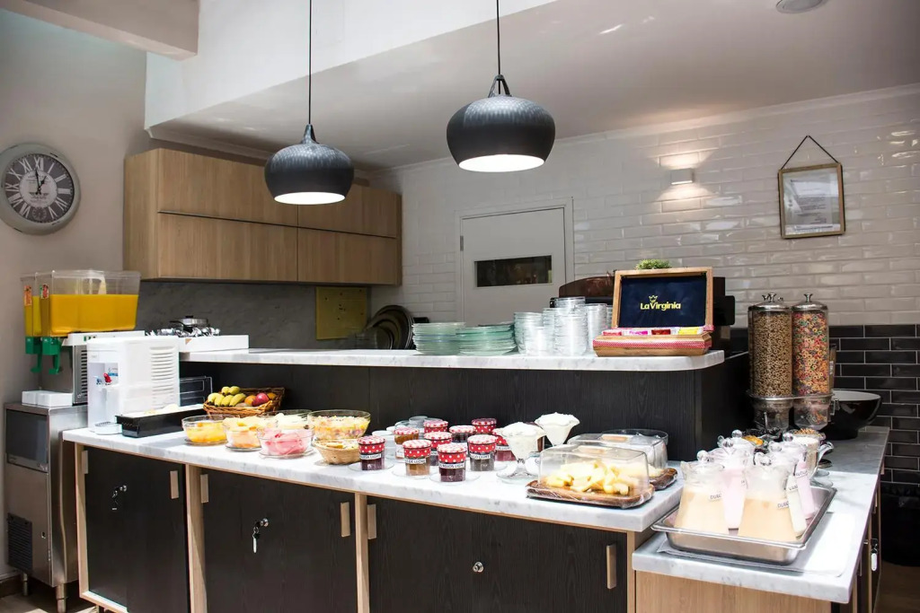 Armon Suites Hotel