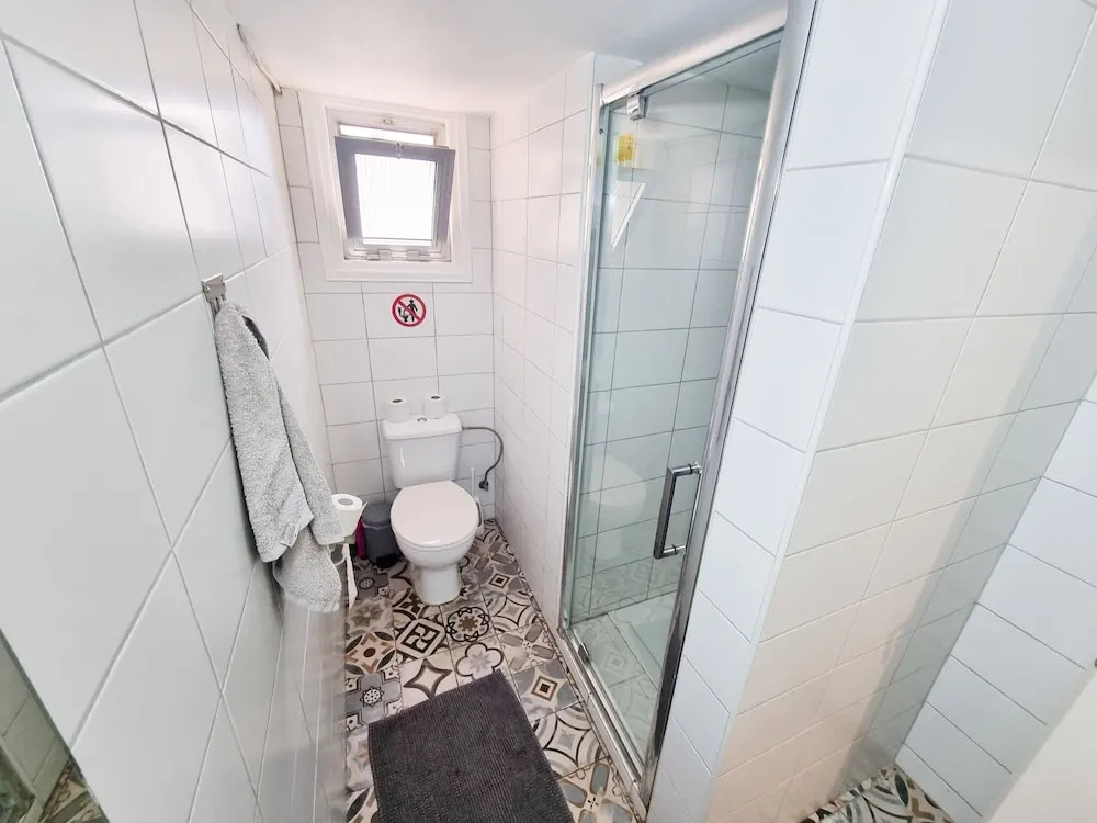Larnaca Garden Rooms