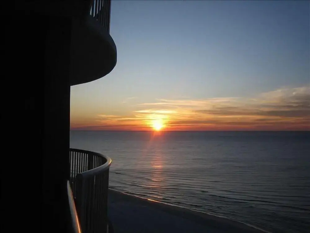 Tradewinds 1103