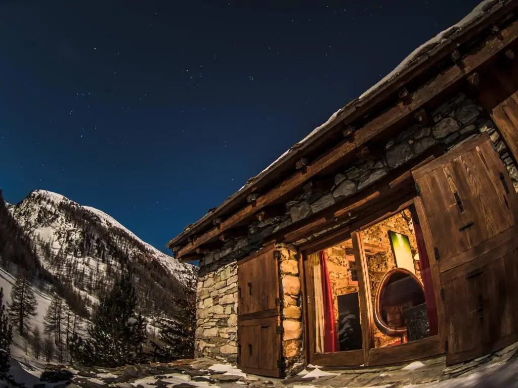 Chalet de luxe 5 chambres, non fumeur, parking inclus - FR-1-519-32