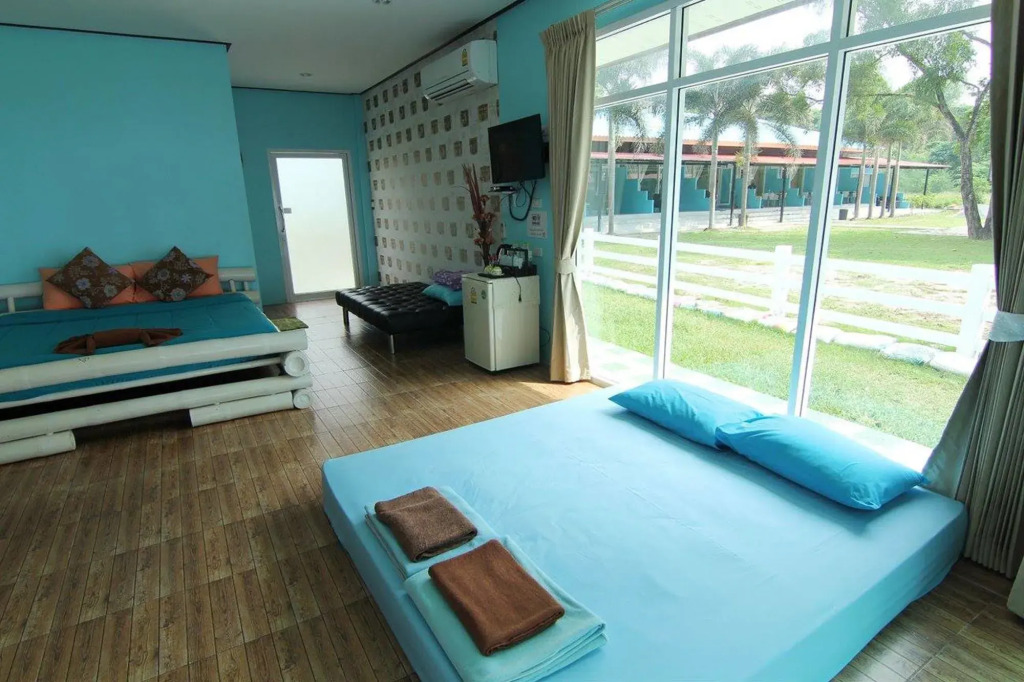 Ton-Aor on the beach resort & restaurant