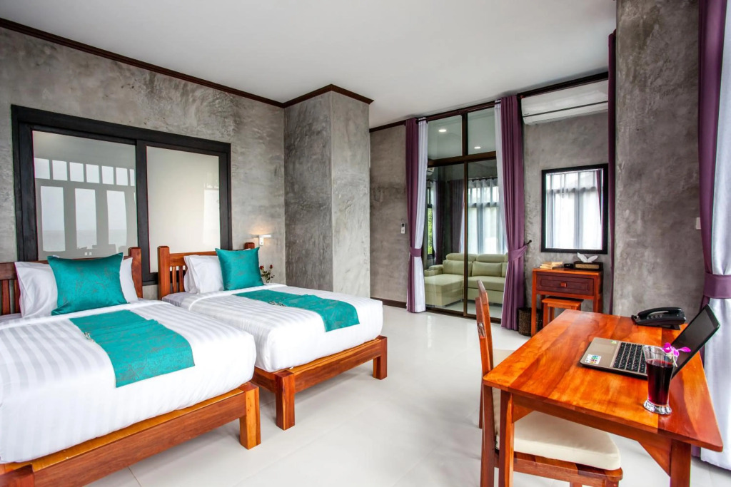 Lanta Corner Resort
