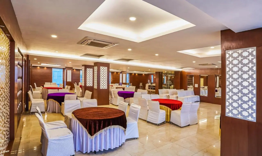 Treebo Premium Grand Legacy Elite with Roof Top Cafe