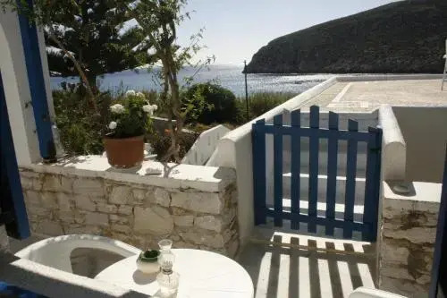 Floras Apartments