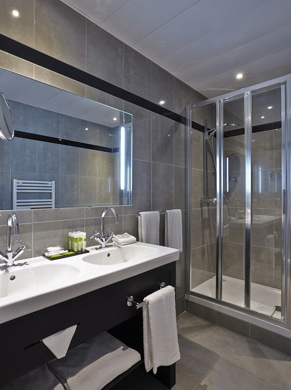 Hôtel Vernet Champs Elysées Paris