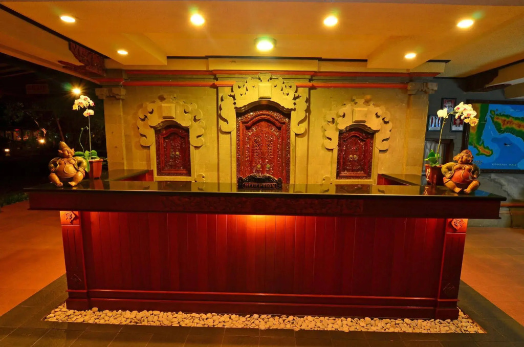 Inna Sindhu Beach Hotel & Resort