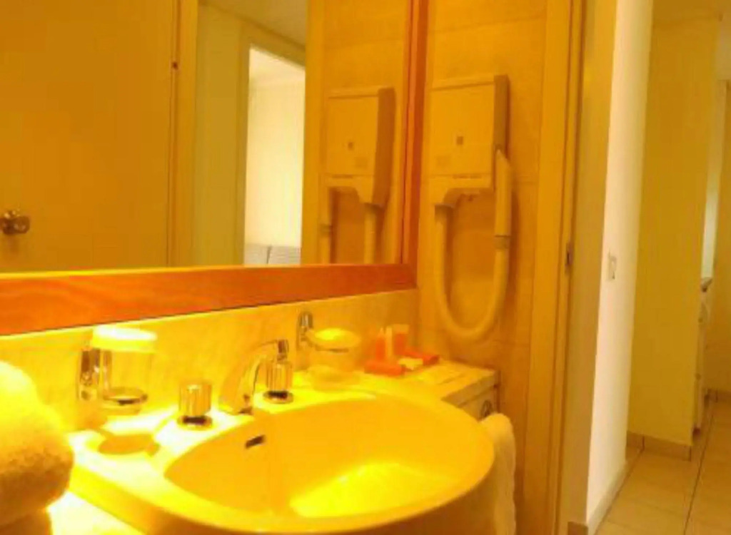 Athineon Hotel