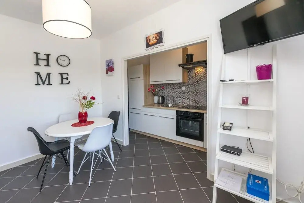Apartments Zmika