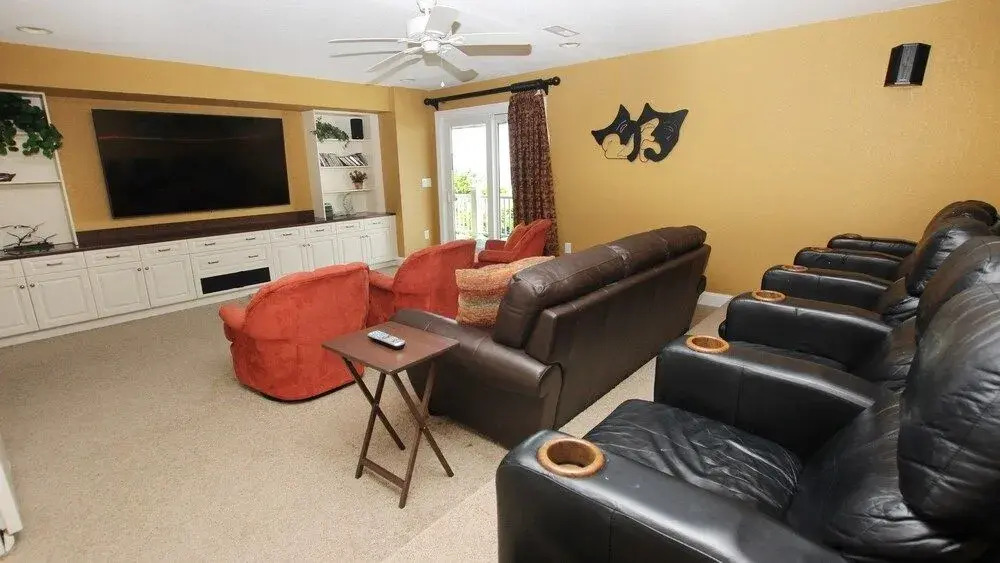 Flying Cloud II - 9 Br Home