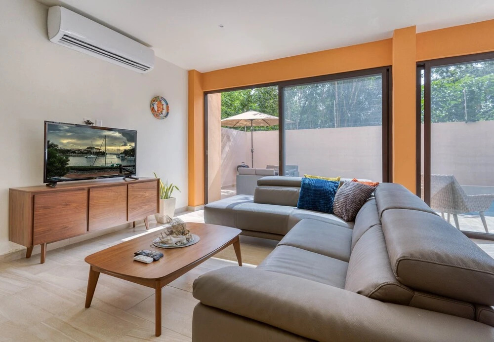 Brand New 3BR 3BA House with Private Pool by Simply Comfort