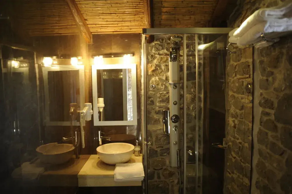 Xemoni Hotel