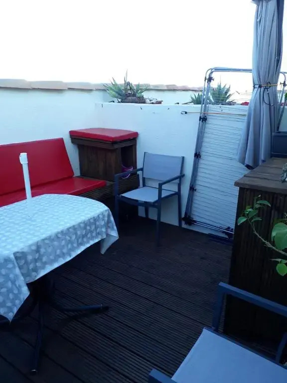 Chambres dHotes NATURISTE, Village Naturiste Cap dAgde, Draps, Serviette, Café, Menage inclus en fin de sejour