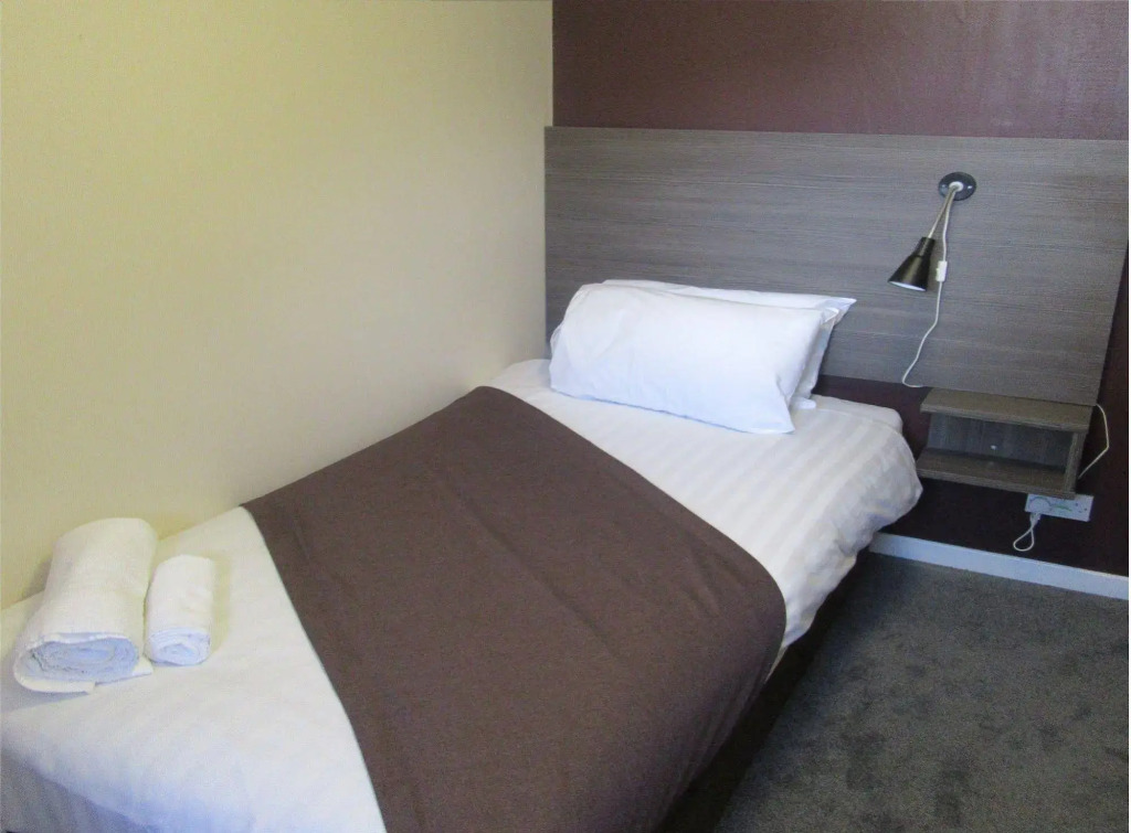 The Breadalbane Arms Room Only Hotel