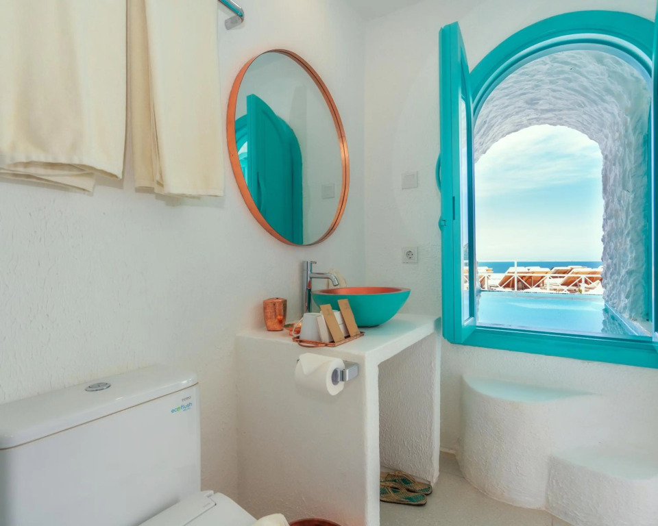 Loccal Collection Hotel Komodo