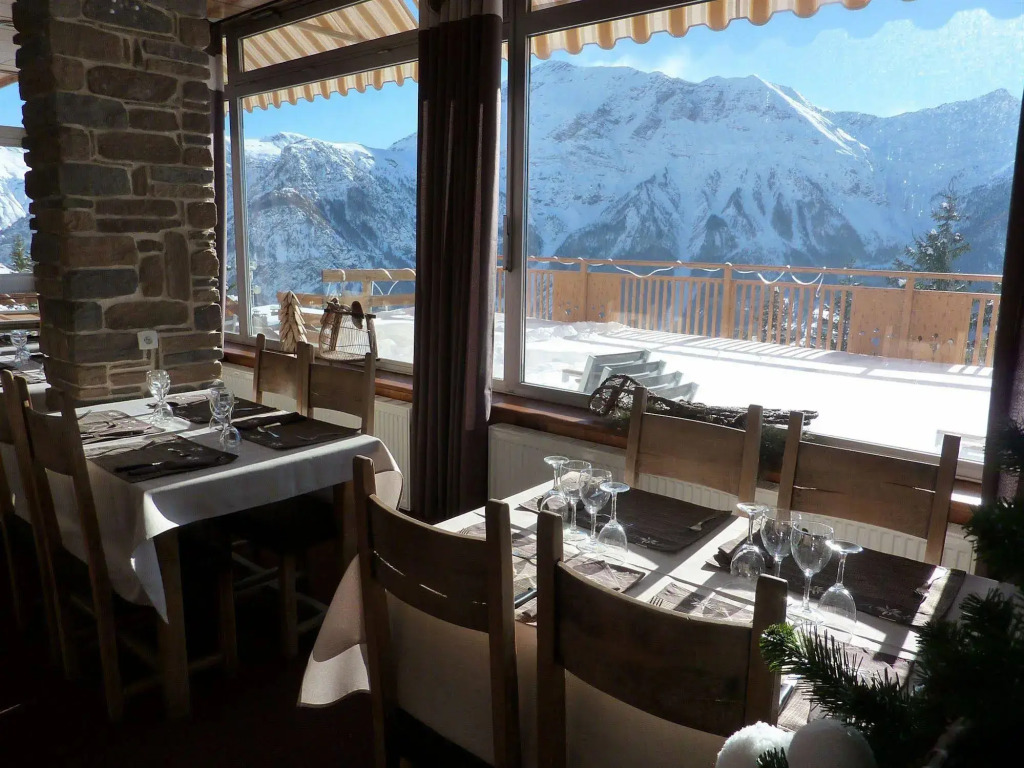 Hotels Les Catrems & Le Montagnou