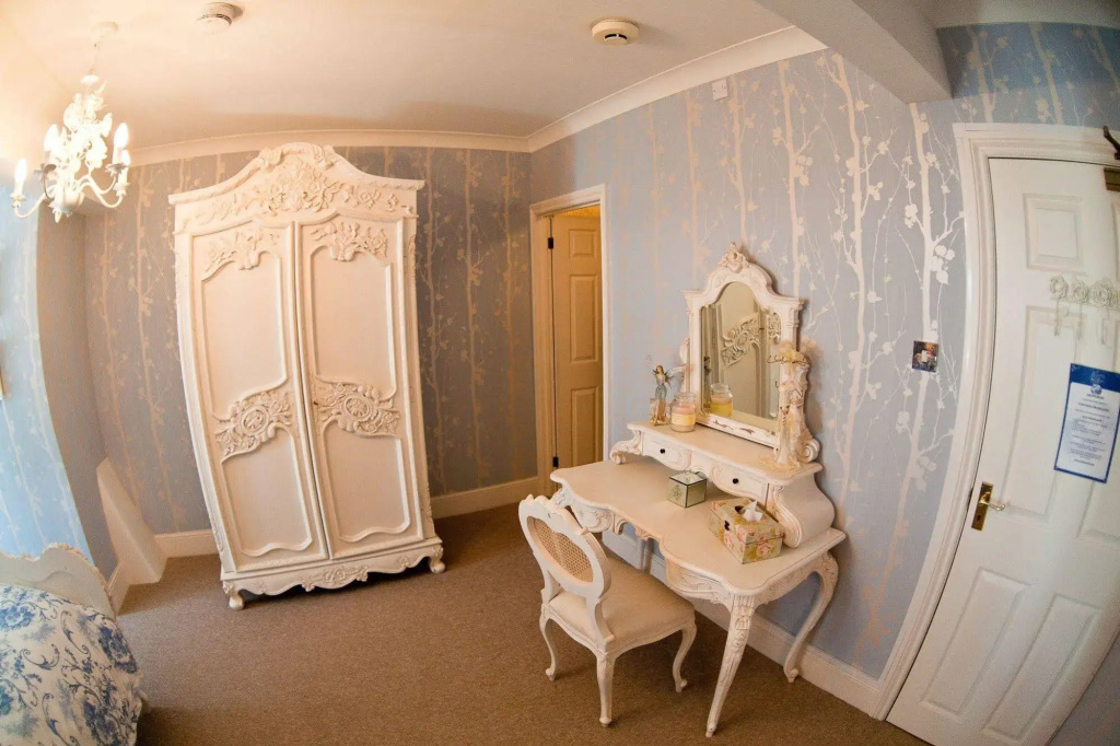 Enchanted Manor