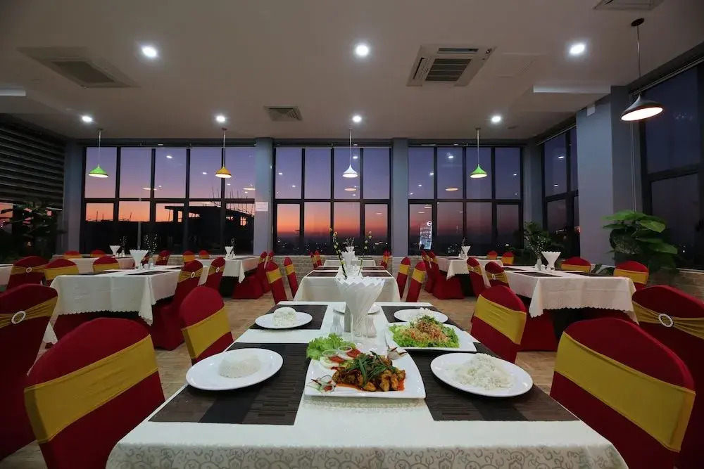 Royal Peacock Hotel