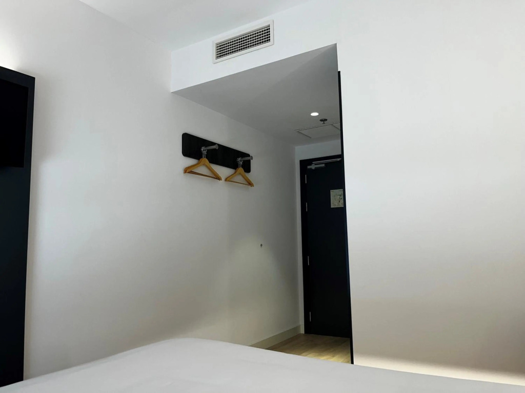 Отель Four Points Flex by Sheraton Madrid Atocha