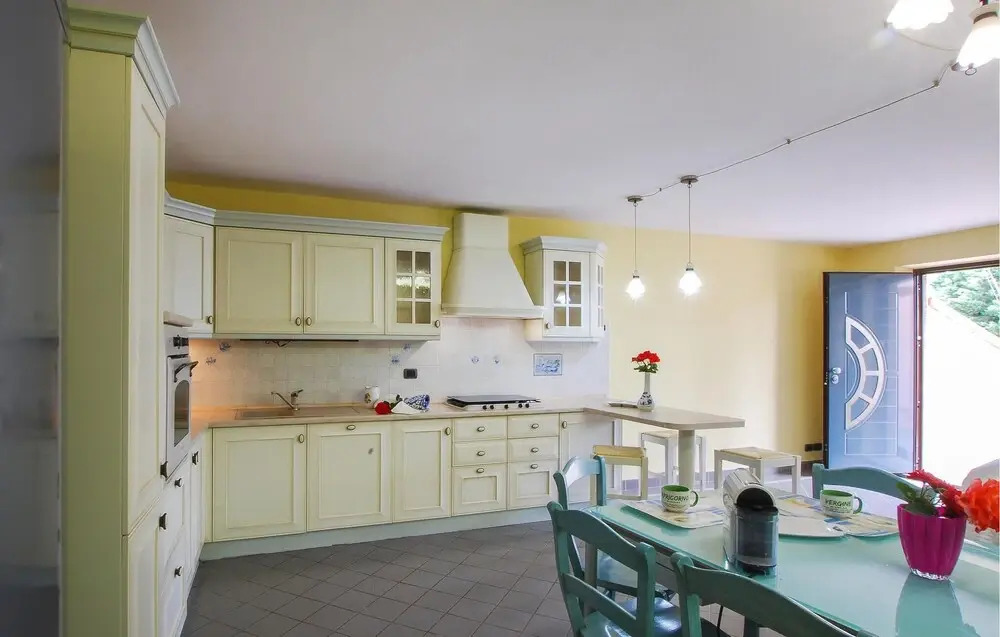 Amazing Home in Civitanova Marche With Internet and 3 Bedrooms