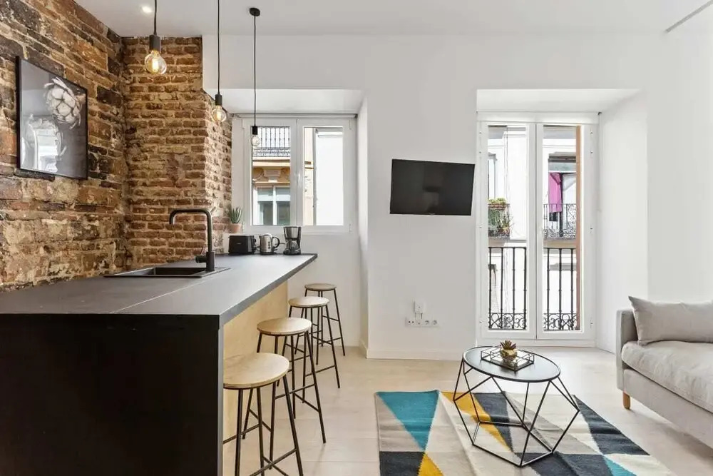 Modern 1 Bed Apt, Sleeps 4 nr Lavapies